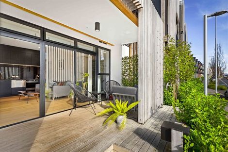 Photo of property in 2/165 Hobsonville Point Road, Hobsonville, Auckland, 0616