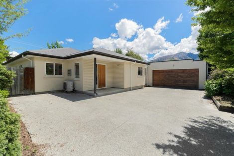 Photo of property in 15 Shanahan Lane, Arrowtown, 9302