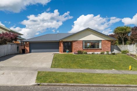 Photo of property in 30 Logan Way, Kelvin Grove, Palmerston North, 4414