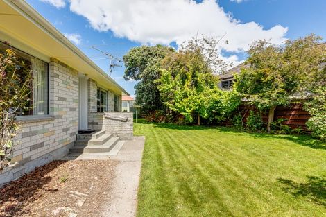 Photo of property in 341 Riverside Drive, Fairfield, Lower Hutt, 5011