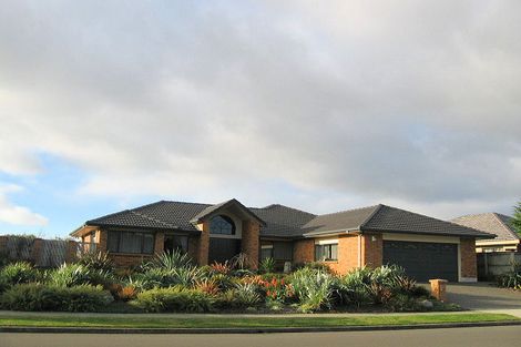 Photo of property in 70 Milne Drive, Paraparaumu, 5032