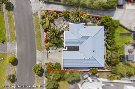 Photo of property in 43 Quadrant Heights, Paraparaumu, 5032
