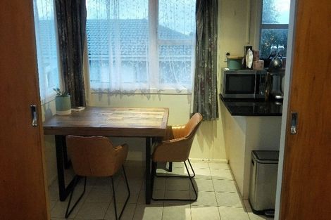 Photo of property in 30 Megan Avenue, Pakuranga Heights, Auckland, 2010