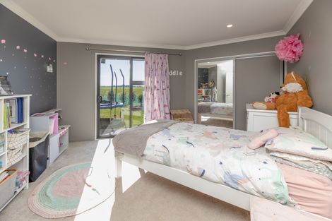 Photo of property in 7 Dundee Close, Darfield, 7510