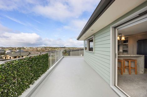 Photo of property in 15 Evergreen Rise, Grandview Heights, Hamilton, 3200