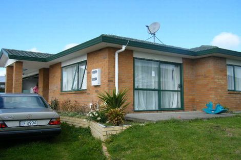 Photo of property in 84 Pitt Avenue, Clendon Park, Auckland, 2103