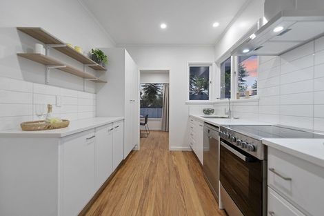 Photo of property in 6 Heath Street, St Andrews, Hamilton, 3200