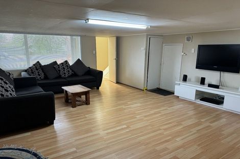 Photo of property in 30 Armagh Road, Blockhouse Bay, Auckland, 0600