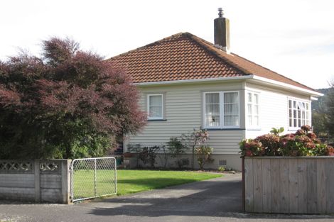 Photo of property in 27 Hall Crescent, Epuni, Lower Hutt, 5011