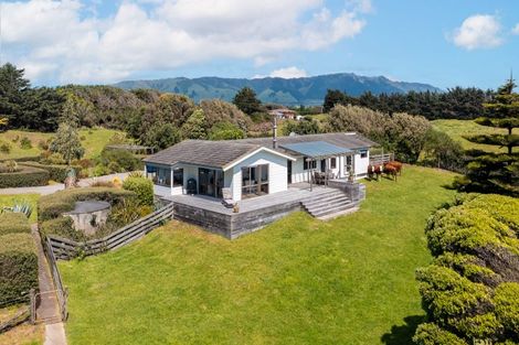 Photo of property in 115 Sims Road, Te Horo Beach, Otaki, 5581