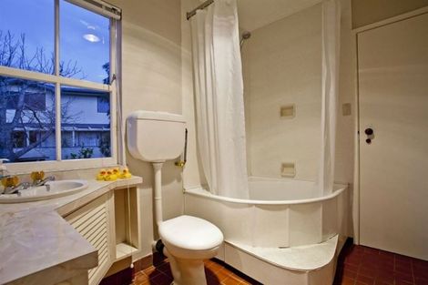 Photo of property in 24 Waitemata Road, Hauraki, Auckland, 0622