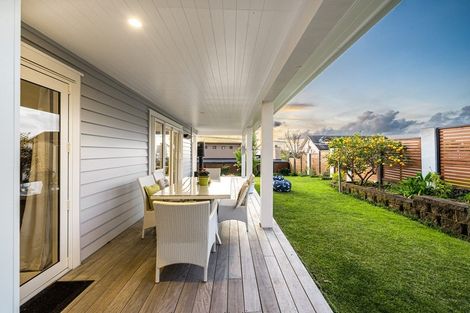 Photo of property in 7 Star Place, Cockle Bay, Auckland, 2014