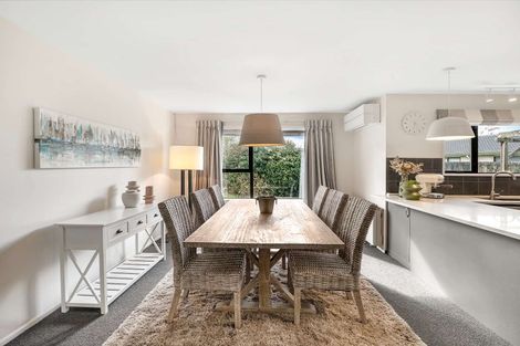 Photo of property in 8 Dulcie Place, Harewood, Christchurch, 8051