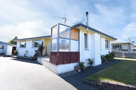 Photo of property in 10 Burns Street, Kew, Invercargill, 9812