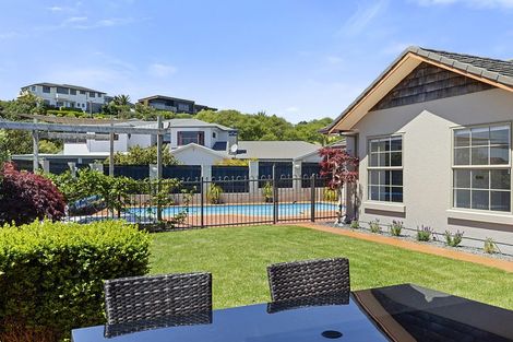 Photo of property in 11 Shelter Grove, Frankleigh Park, New Plymouth, 4310