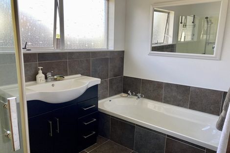 Photo of property in 11 Bay Vista Drive, Red Beach, 0932