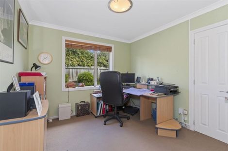 Photo of property in 18 Willowview Drive, Redwood, Christchurch, 8051