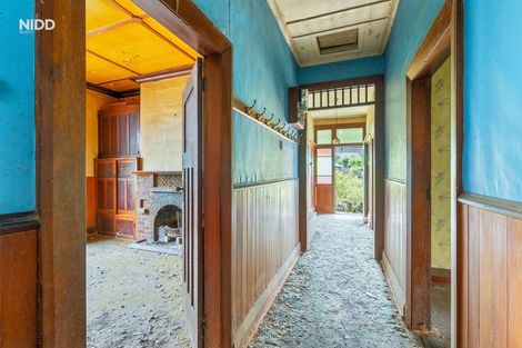 Photo of property in 1 Athol Place, Ravensbourne, Dunedin, 9022