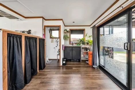 Photo of property in 126 Miranda Street, Stratford, 4332