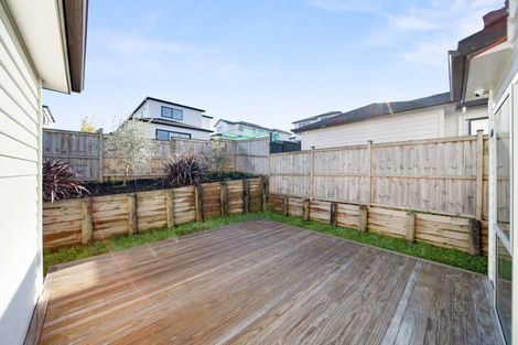 Photo of property in 14 Frazen Avenue, Papakura, 2110