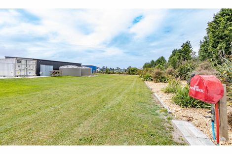 Photo of property in 5 Northside Drive, Waikuku, 7473