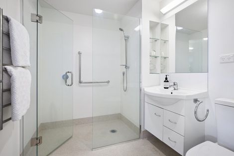 Photo of property in 4/104 Edinburgh Street, Pukekohe, 2120