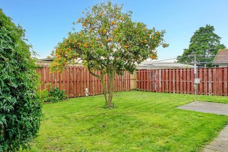 Photo of property in 18 Tawhara Place, Edgecumbe, 3120