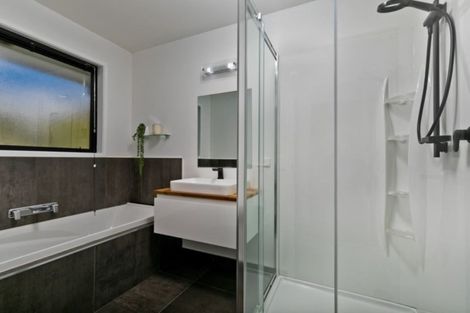 Photo of property in 79 Kanohi Road, Kaukapakapa, 0873