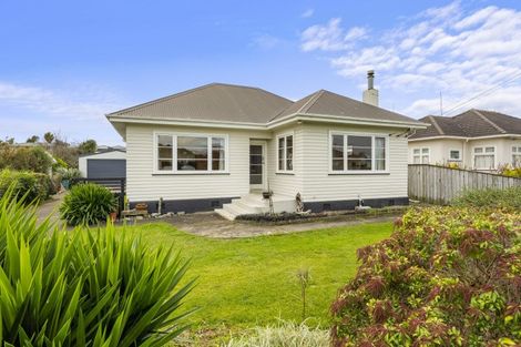 Photo of property in 16 Dudley Street, Levin, 5510