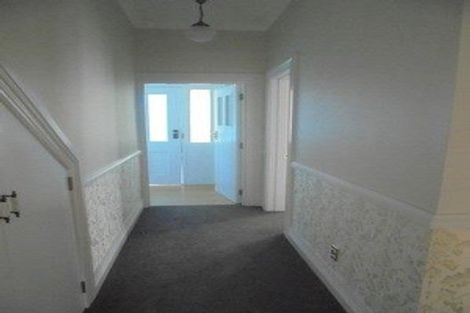 Photo of property in 127 Tasman Street, Mount Cook, Wellington, 6021