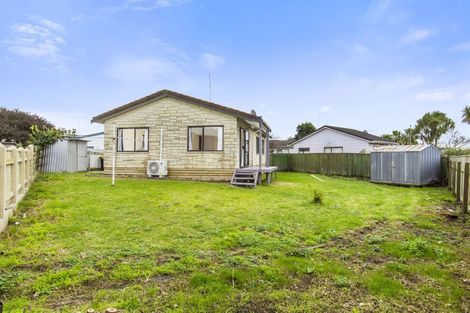 Photo of property in 23c Lyn Grove, Papamoa Beach, Papamoa, 3118