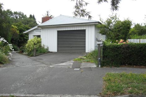 Photo of property in 15 Milnebank Street, Upper Riccarton, Christchurch, 8041