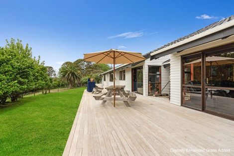 Photo of property in 158 Mcleod Road, South Head, Helensville, 0874