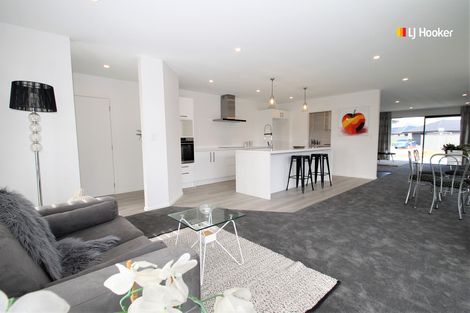 Photo of property in 25 Caledonia Drive, Mosgiel, 9024