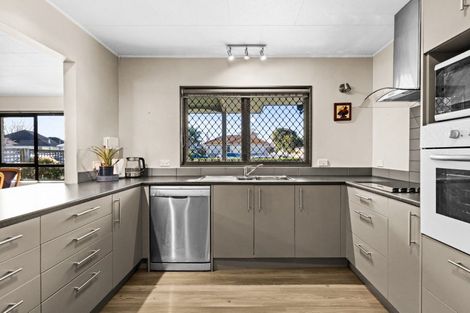 Photo of property in 2/400 Ikanui Road, Frimley, Hastings, 4120
