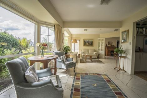 Photo of property in 21 Ravenstone Place, Chatswood, Auckland, 0626