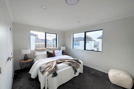 Photo of property in 12c Borrowdace Avenue, Botany Downs, Auckland, 2010