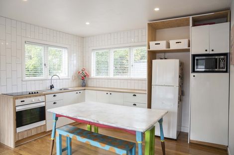 Photo of property in 1/637 Swanson Road, Swanson, Auckland, 0612