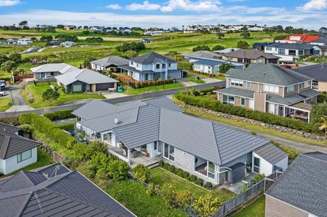 Photo of property in 16 Discovery Drive, Gulf Harbour, Whangaparaoa, 0930