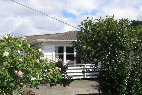 Photo of property in 784 East Coast Road, Oteha, Auckland, 0630