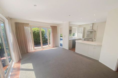 Photo of property in 84 Bowhill Road, New Brighton, Christchurch, 8083