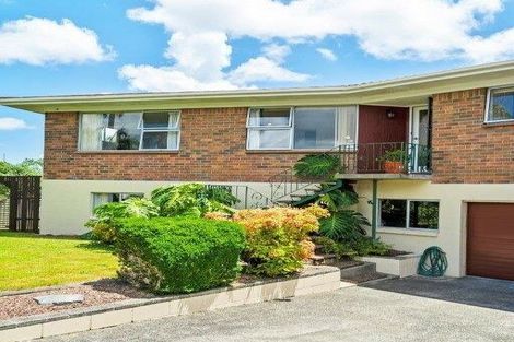 Photo of property in 8 Hazeldene Place, Opaheke, Papakura, 2113