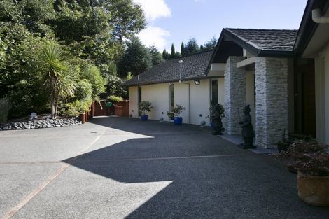 Photo of property in 5 Cameron Drive, Acacia Bay, Taupo, 3385