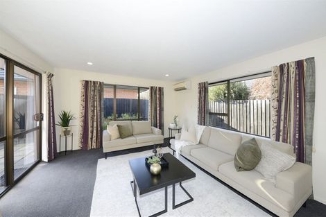 Photo of property in 2/182 Avonhead Road, Avonhead, Christchurch, 8042