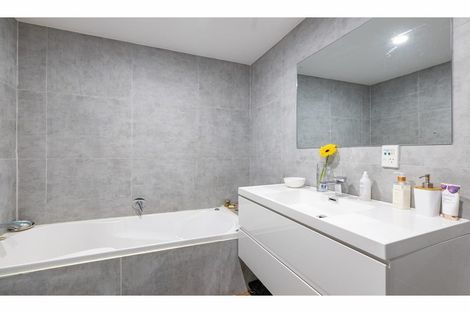 Photo of property in 309 Eastern Terrace, Sydenham, Christchurch, 8023