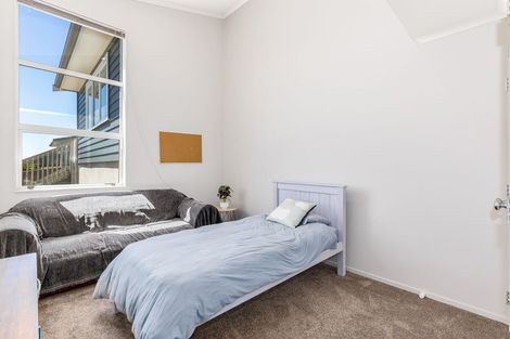 Photo of property in 31 Aspiring Terrace, Aotea, Porirua, 5024