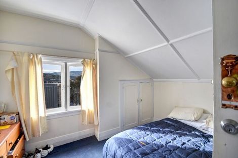 Photo of property in Elm Lodge Backpackers, 74 Elm Row, Dunedin Central, Dunedin, 9016