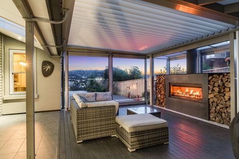 Photo of property in 18 Peel Lane, Aotea, Porirua, 5024