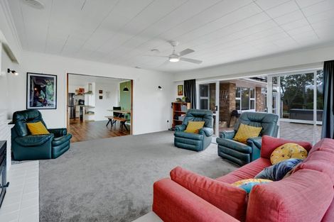 Photo of property in 1634 Mountain Road, Inglewood, 4386