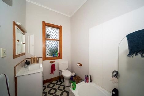 Photo of property in 17 Clifford Street, Hawera, 4610